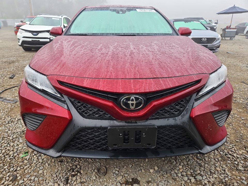 2018 Toyota Camry მანქანა იყიდება აუქციონზე, vin: 4T1B11HK0JU667237, აუქციონის ნომერი: 72361986