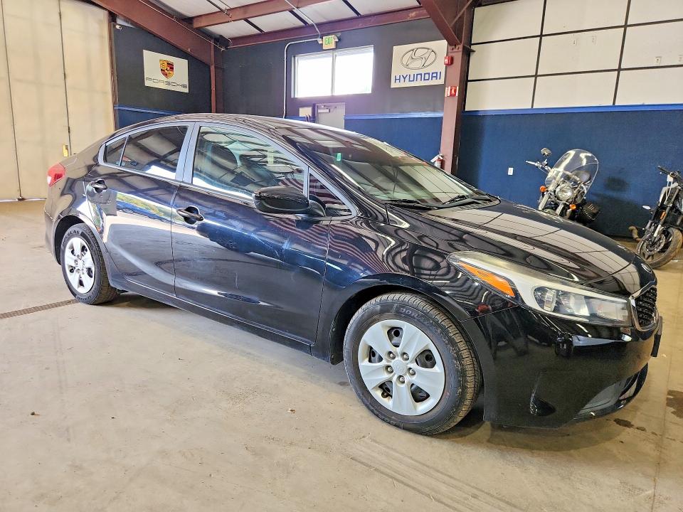 71737106 :رقم المزاد ، 3KPFK4A72JE230784 vin ، 2018 Kia Forte مزاد بيع