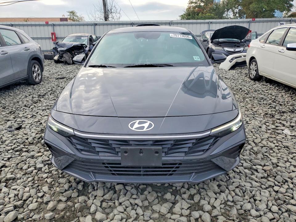 70713656 :رقم المزاد ، KMHLM4DG3SU954183 vin ، 2025 Hyundai Elantra مزاد بيع
