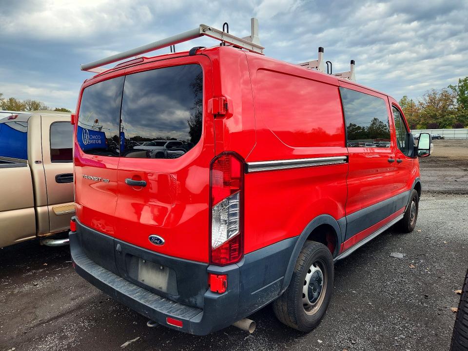 69768876 :رقم المزاد ، 1FTBR1Y89NKA65097 vin ، 2022 Ford Transit مزاد بيع