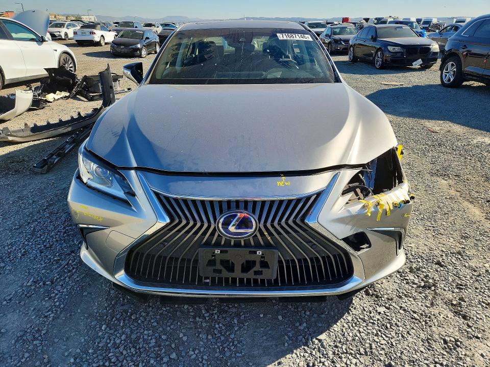 71687146 :رقم المزاد ، JTHB21B19K2034751 vin ، 2019 Lexus Es مزاد بيع