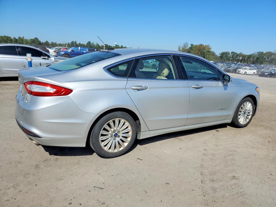 2013 Ford Fusion მანქანა იყიდება აუქციონზე, vin: 3FA6P0LU4DR123185, აუქციონის ნომერი: 71301816