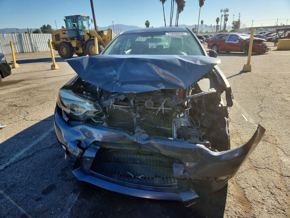71846656 :رقم المزاد ، 5YFBURHE0GP429253 vin ، 2016 Toyota Corolla مزاد بيع