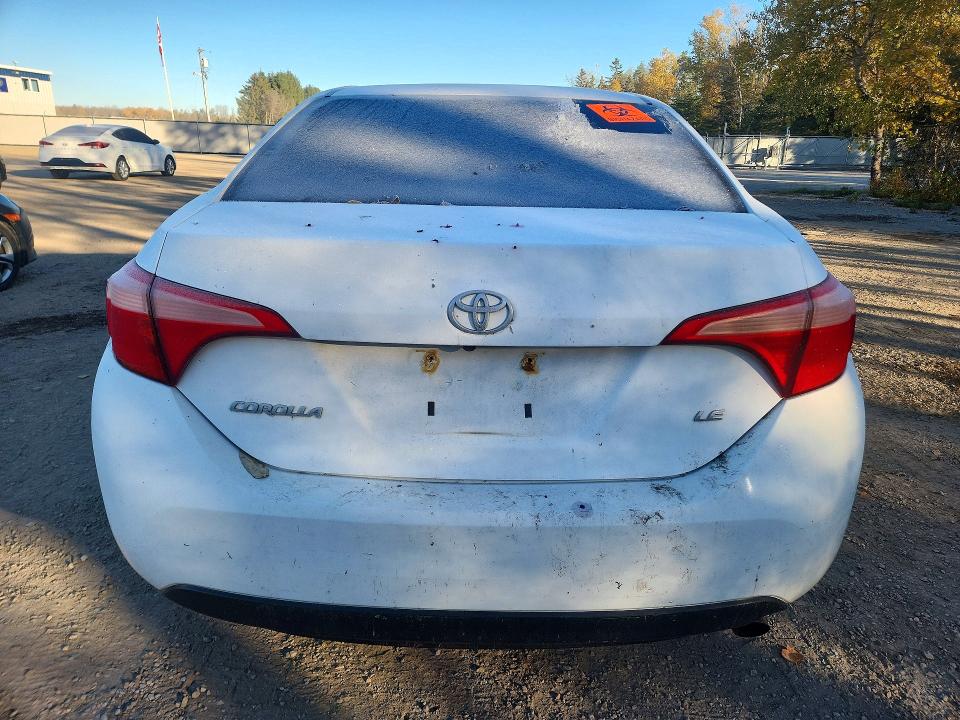 Продаж на аукціоні авто 2018 Toyota Corolla, vin: 2T1BURHE7JC053321, номер лоту: 71026916