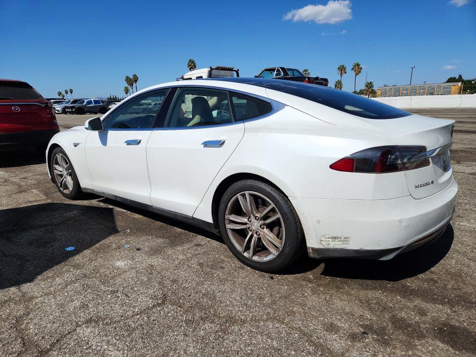 Продажа на аукционе авто 2015 Tesla Model S, vin: 5YJSA1S20FF085264, номер лота: 72958666