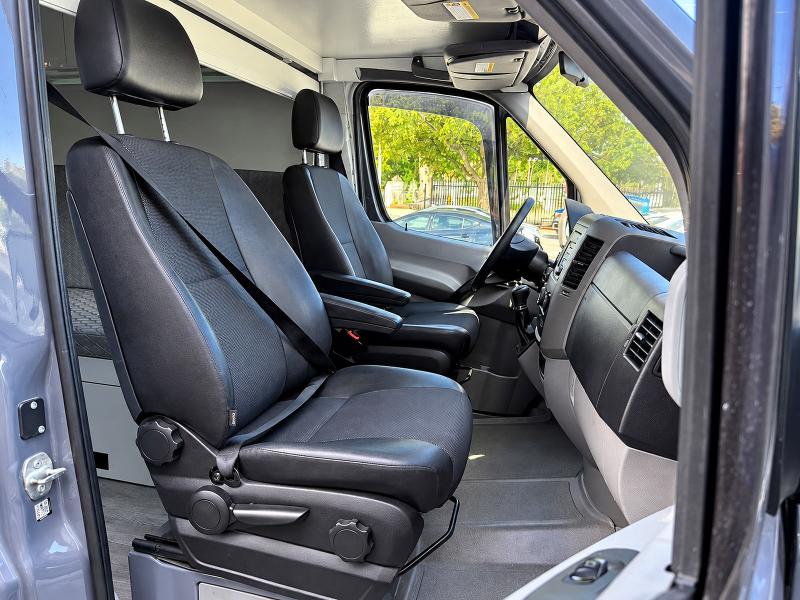 71324676 :رقم المزاد ، WD4FE7CD7JP621768 vin ، 2018 Mercedes-benz Sprinter مزاد بيع