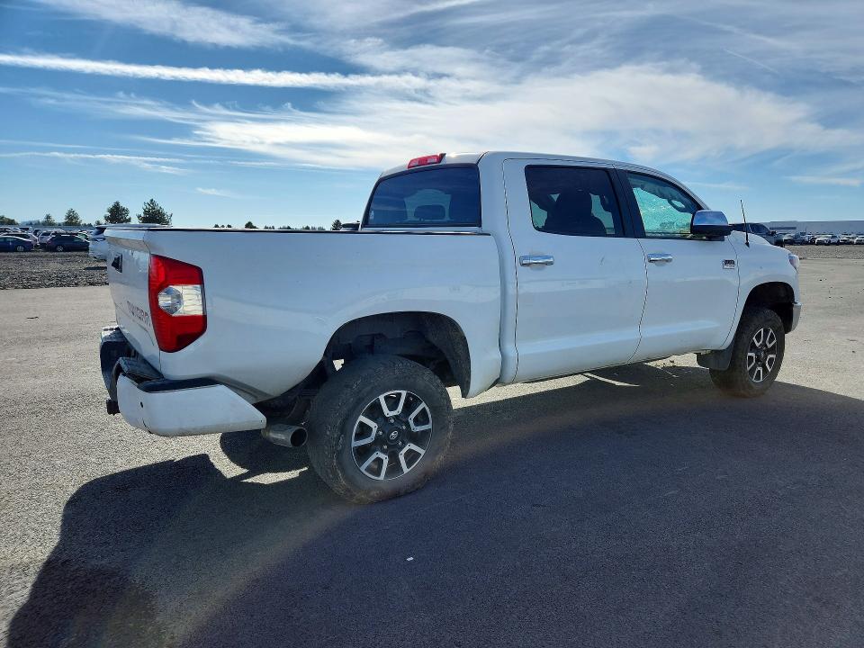 Aukcja sprzedaży 2018 Toyota Tundra, vin: 5TFAY5F12JX752768, numer aukcji: 69132886