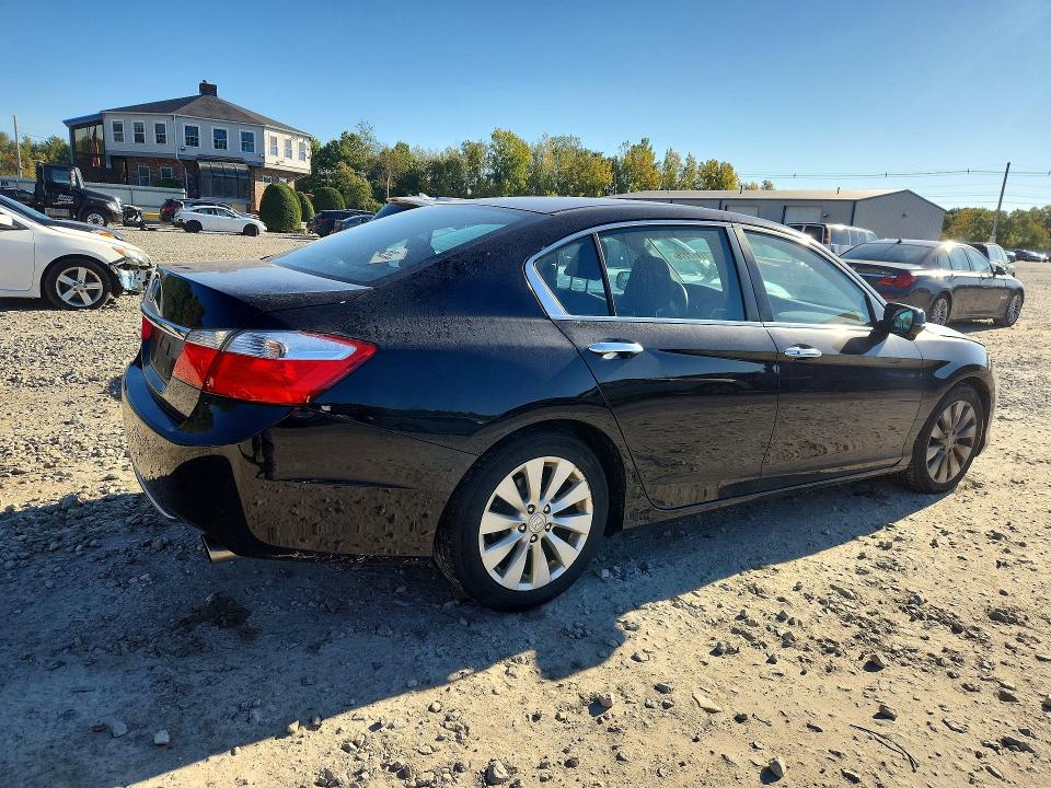 2015 Honda Accord მანქანა იყიდება აუქციონზე, vin: 1HGCR2F75FA152265, აუქციონის ნომერი: 71917276