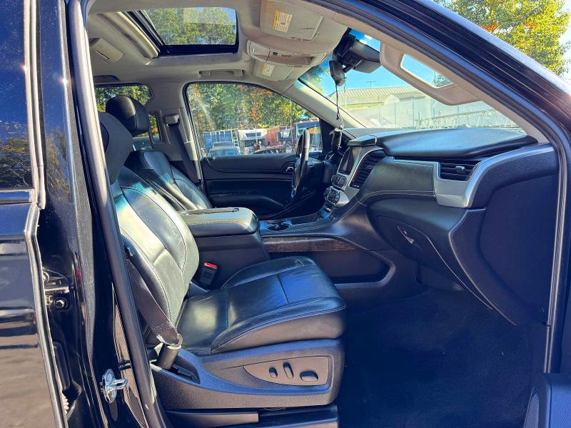 72342986 :رقم المزاد ، 1GNSKHKCXHR321616 vin ، 2017 Chevrolet Suburban مزاد بيع