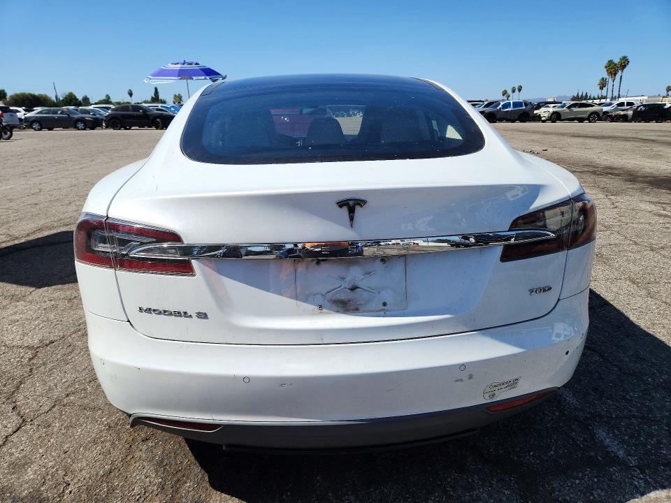 Продажа на аукционе авто 2015 Tesla Model S, vin: 5YJSA1S20FF085264, номер лота: 72958666