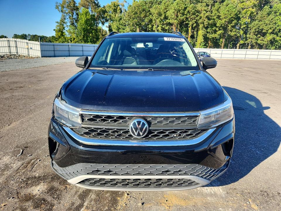 Продаж на аукціоні авто 2022 Volkswagen Taos, vin: 3VVCX7B24NM048297, номер лоту: 72109226
