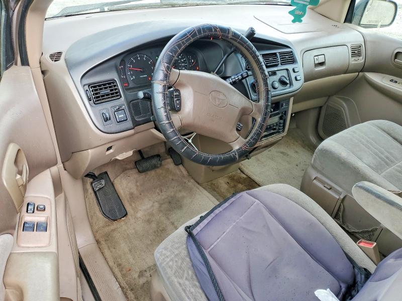 2000 Toyota Sienna მანქანა იყიდება აუქციონზე, vin: 4T3ZF13C9YU172990, აუქციონის ნომერი: 71889666