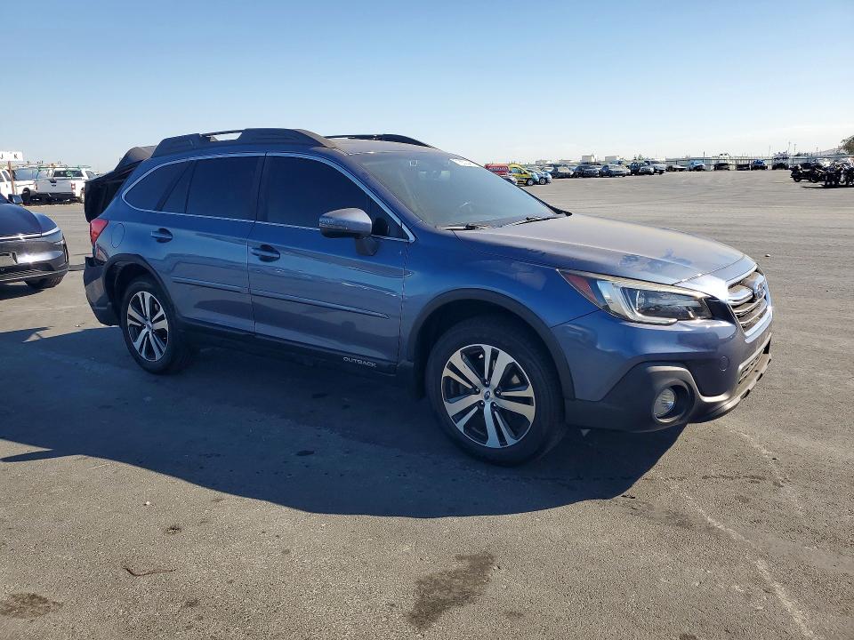 71652346 :رقم المزاد ، 4S4BSANCXJ3286866 vin ، 2018 Subaru Outback مزاد بيع