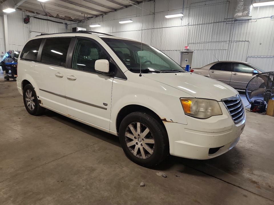 Продажа на аукционе авто 2009 Chrysler Town & Country, vin: 2A8HR54XX9R654089, номер лота: 71393176