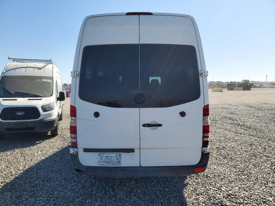 72239046 :رقم المزاد ، WDZPE8DD8GP213971 vin ، 2016 Mercedes-benz Sprinter مزاد بيع