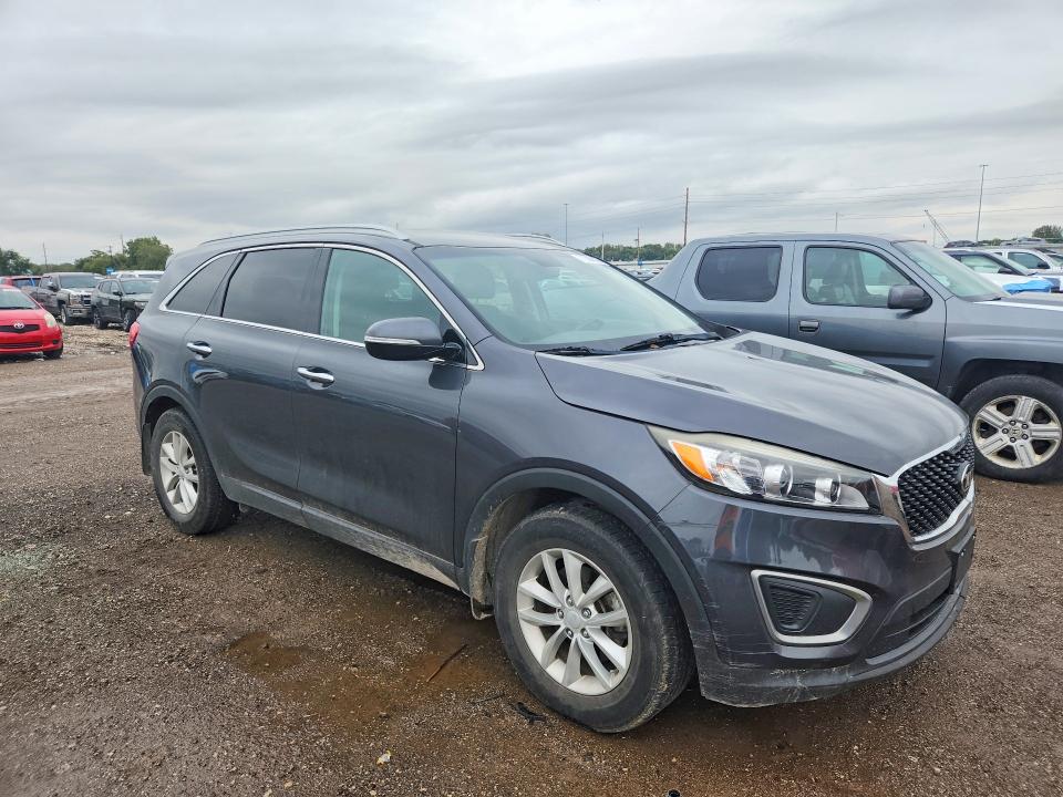 2017 Kia Sorento მანქანა იყიდება აუქციონზე, vin: 5XYPG4A34HG192796, აუქციონის ნომერი: 71396836