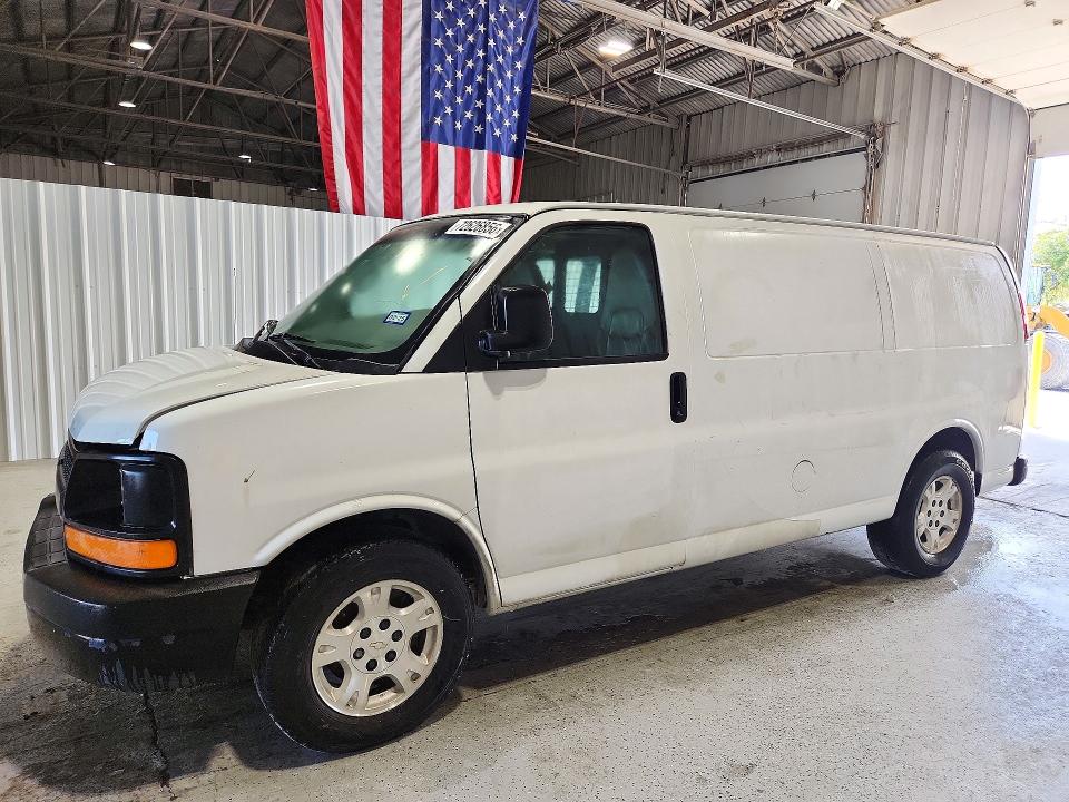 72626856 :رقم المزاد ، 1GCSGAFX0D1172415 vin ، 2013 Chevrolet Express G1500 مزاد بيع