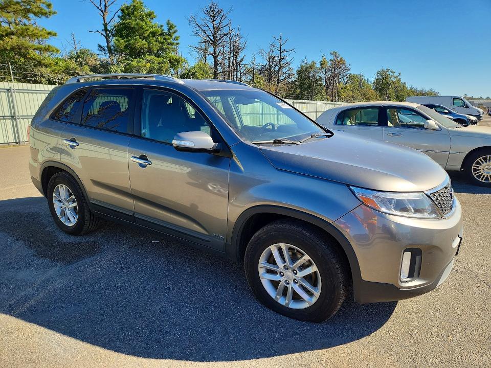 2014 Kia Sorento მანქანა იყიდება აუქციონზე, vin: 5XYKTDA6XEG472265, აუქციონის ნომერი: 71858616