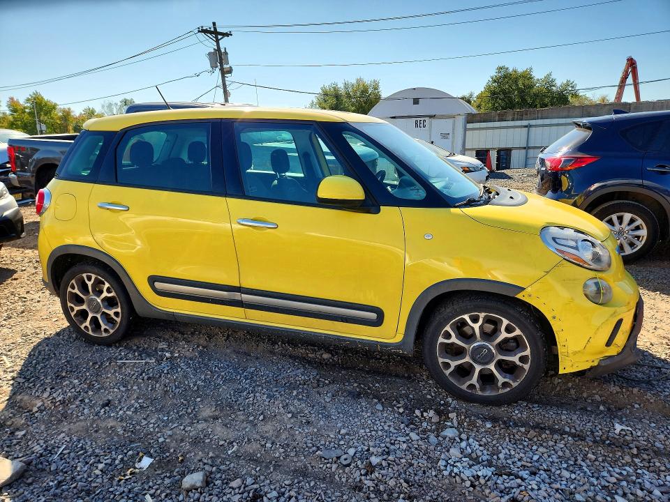 71923546 :رقم المزاد ، ZFBCFADH5EZ022826 vin ، 2014 Fiat 500l مزاد بيع