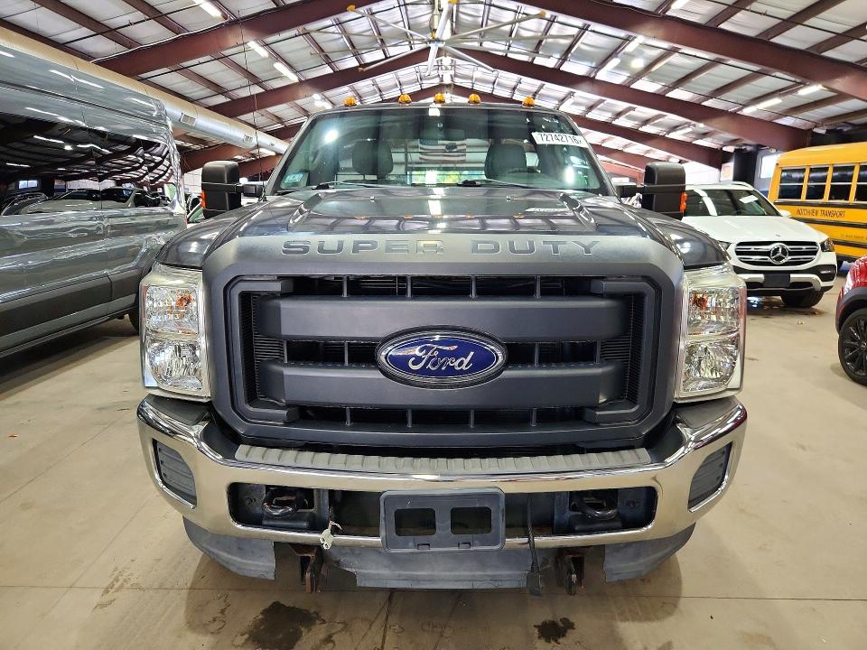 72742716 :رقم المزاد ، 1FTBF2B60FEB84839 vin ، 2015 Ford F-250 مزاد بيع
