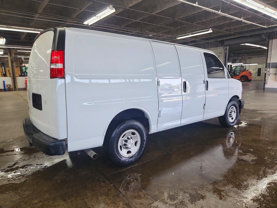 67905746 :رقم المزاد ، 1GCWGAFG0K1363010 vin ، 2019 Chevrolet Express G2500 مزاد بيع