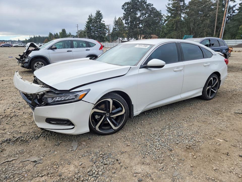 Продаж на аукціоні авто 2018 Honda Accord, vin: 1HGCV1F34JA147327, номер лоту: 70347596