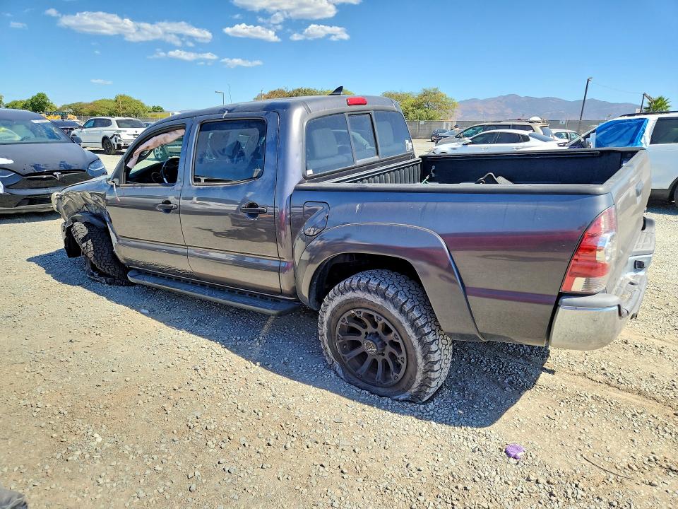 71496196 :رقم المزاد ، 5TFJU4GN8FX074655 vin ، 2015 Toyota Tacoma مزاد بيع