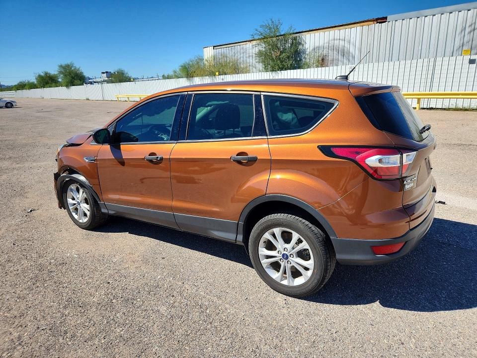 2017 Ford Escape მანქანა იყიდება აუქციონზე, vin: 1FMCU0F73HUB60511, აუქციონის ნომერი: 70374396