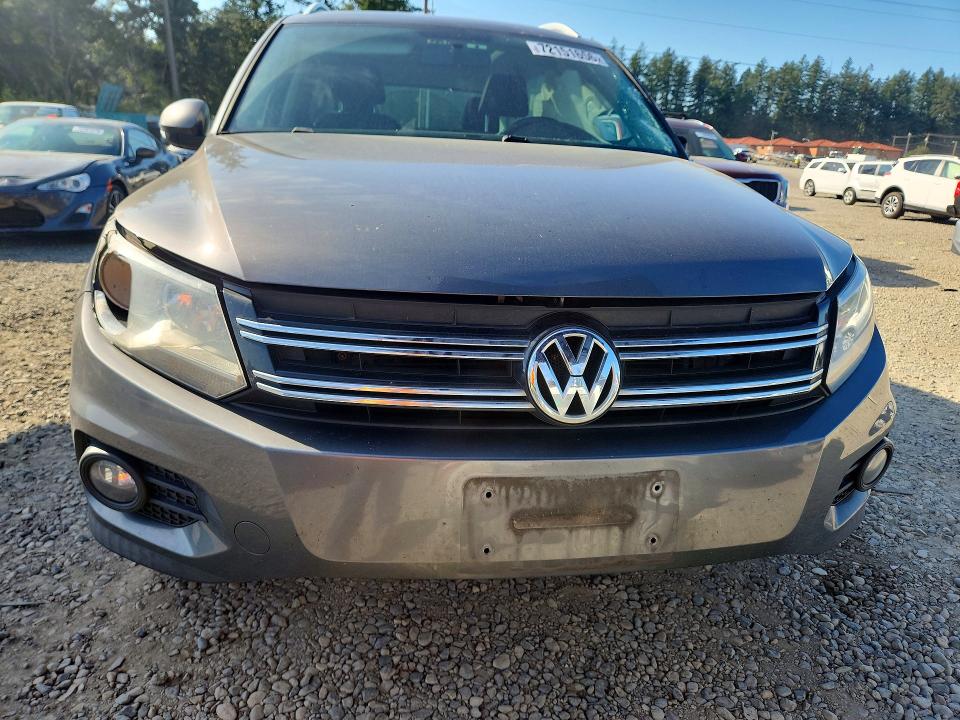 72151656 :رقم المزاد ، WVGBV7AX7CW087486 vin ، 2012 Volkswagen Tiguan مزاد بيع