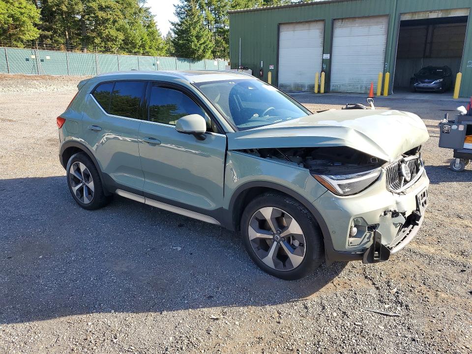 Продажа на аукционе авто 2023 Volvo Xc40, vin: YV4L12UA8P2092334, номер лота: 71465116