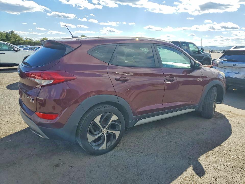 71745156 :رقم المزاد ، KM8J3CA26HU433531 vin ، 2017 Hyundai Tucson مزاد بيع