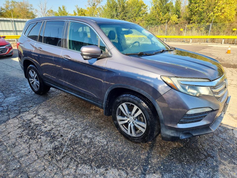 Auction sale of the 2017 Honda Pilot, vin: 5FNYF6H72HB027204, lot number: 71943166