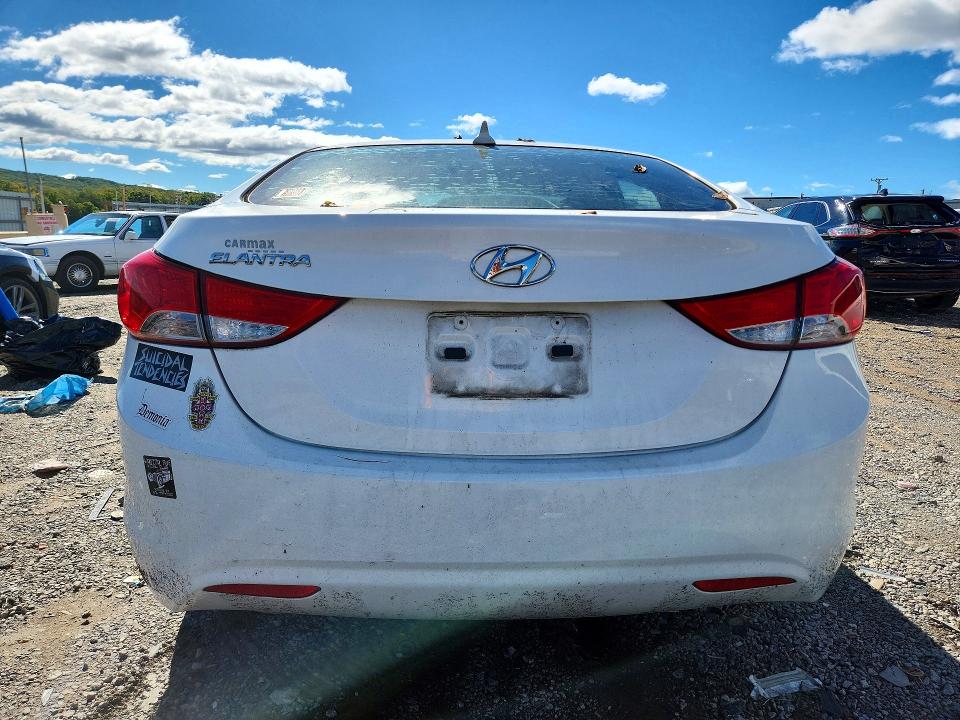 2013 Hyundai Elantra მანქანა იყიდება აუქციონზე, vin: 5NPDH4AE0DH453717, აუქციონის ნომერი: 72045566
