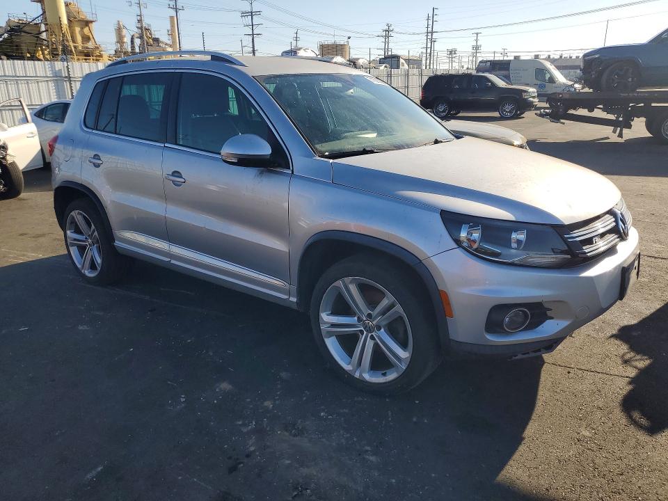 2016 Volkswagen Tiguan მანქანა იყიდება აუქციონზე, vin: WVGAV7AX1GW077232, აუქციონის ნომერი: 71623666