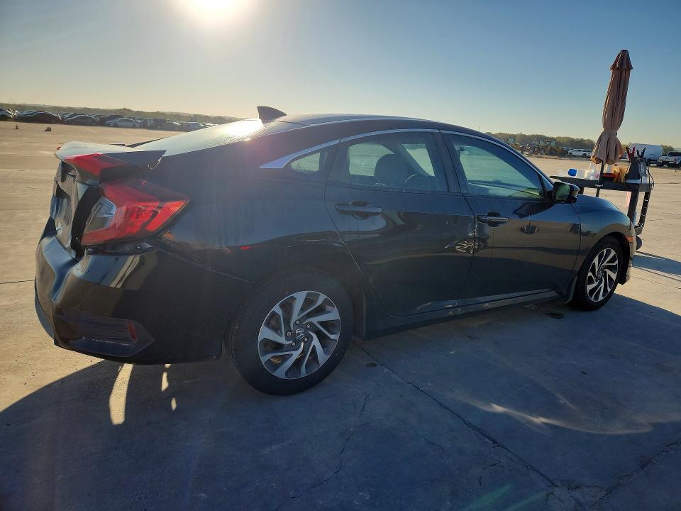 Aukcja sprzedaży 2017 Honda Civic, vin: 19XFC2F76HE043746, numer aukcji: 72003296