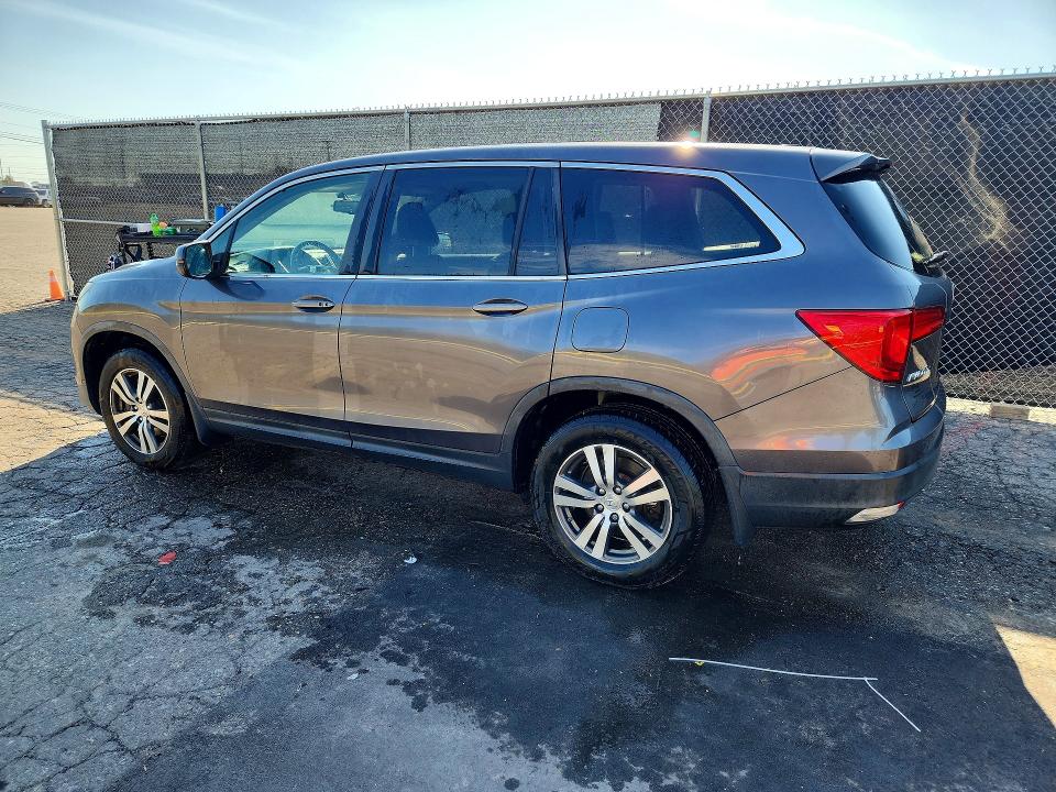 Auction sale of the 2017 Honda Pilot, vin: 5FNYF6H72HB027204, lot number: 71943166