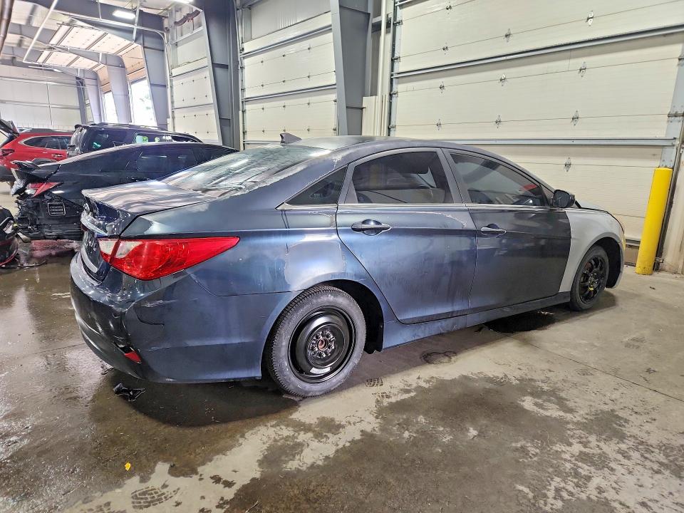 2014 Hyundai Sonata მანქანა იყიდება აუქციონზე, vin: 5NPEB4AC3EH921817, აუქციონის ნომერი: 71549106