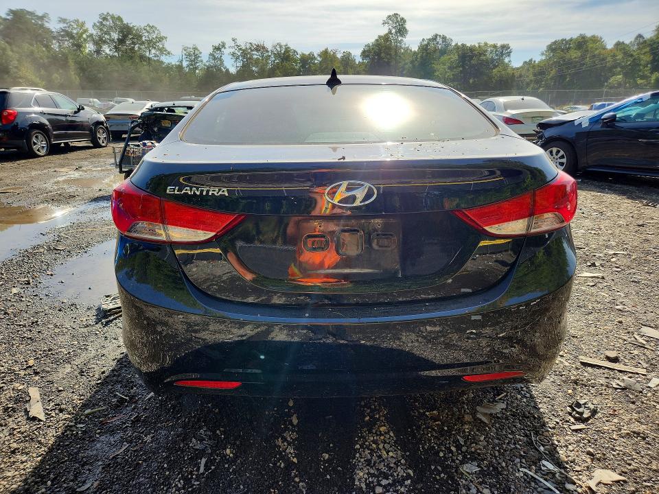 2011 Hyundai Elantra მანქანა იყიდება აუქციონზე, vin: 5NPDH4AE2BH005217, აუქციონის ნომერი: 71416756