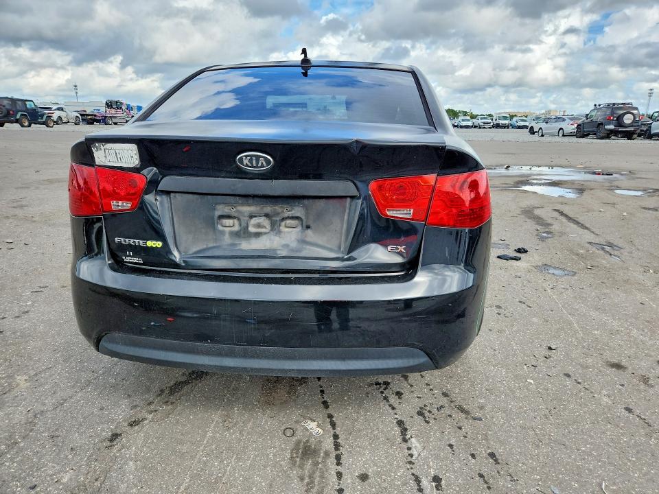 2012 Kia Forte მანქანა იყიდება აუქციონზე, vin: KNAFU4A20C5498520, აუქციონის ნომერი: 71435456