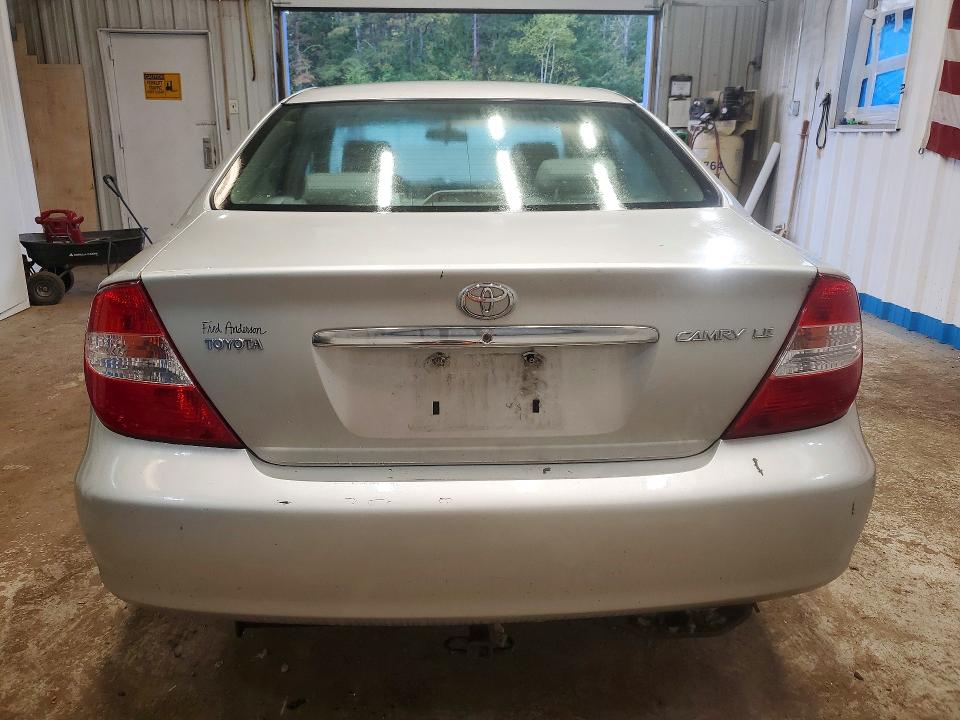 71973696 :رقم المزاد ، 4T1BE30K84U286171 vin ، 2004 Toyota Camry مزاد بيع