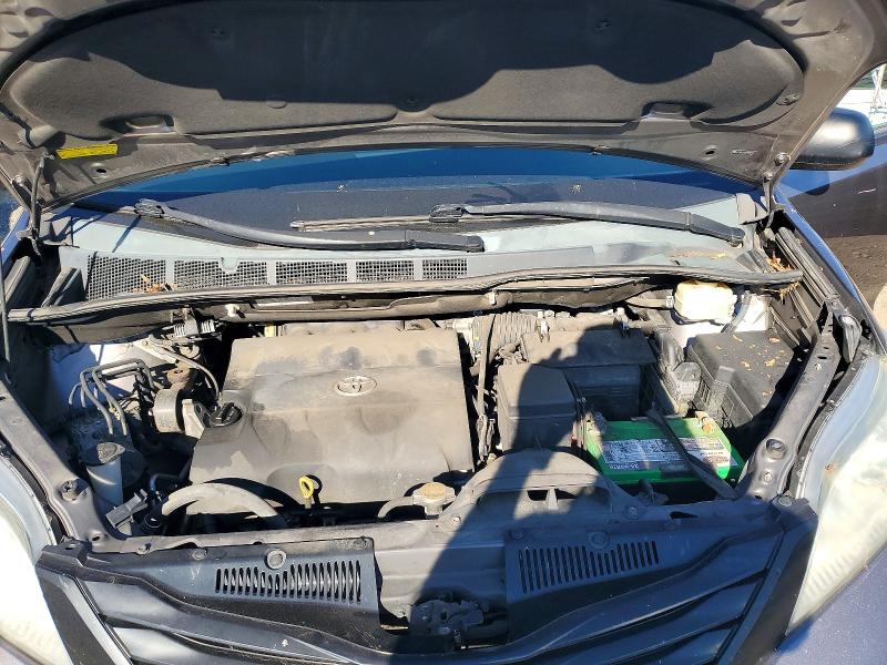Продажа на аукционе авто 2015 Toyota Sienna, vin: 5TDZK3DC0FS596157, номер лота: 72033616