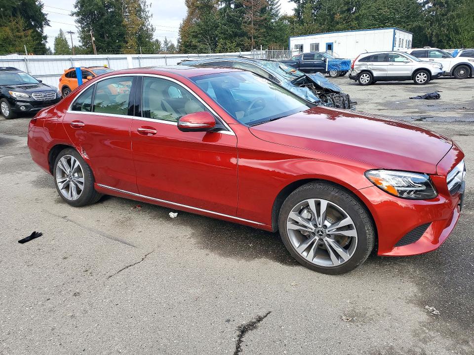 72683126 :رقم المزاد ، W1KWF8EB3MR620463 vin ، 2021 Mercedes-benz C مزاد بيع