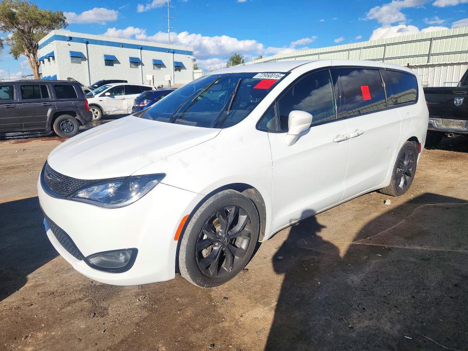 72950016 :رقم المزاد ، 2C4RC1FG5LR238123 vin ، 2020 Chrysler Pacifica مزاد بيع