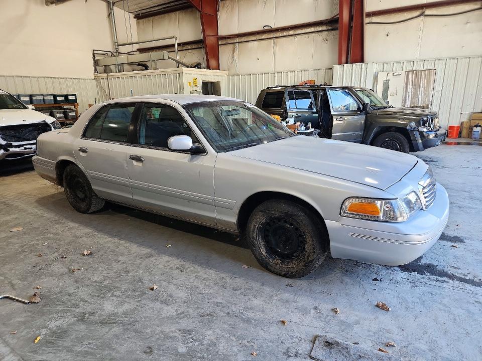 71444456 :رقم المزاد ، 2FAFP71W1XX116004 vin ، 1999 Ford Crown Victoria مزاد بيع