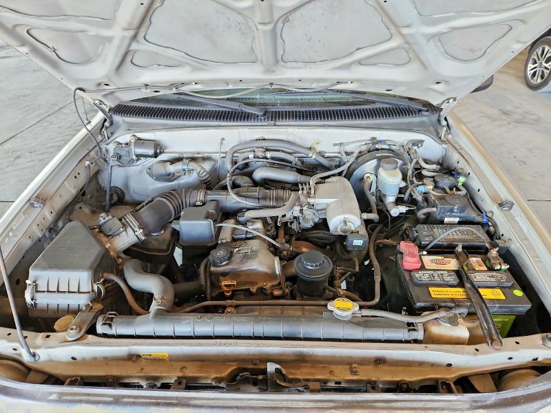 2001 Toyota Tacoma მანქანა იყიდება აუქციონზე, vin: 5TENL42N01Z764252, აუქციონის ნომერი: 71685216
