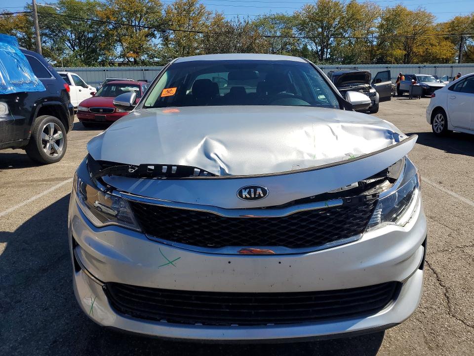 2016 Kia Optima მანქანა იყიდება აუქციონზე, vin: 5XXGT4L39GG023823, აუქციონის ნომერი: 70504146