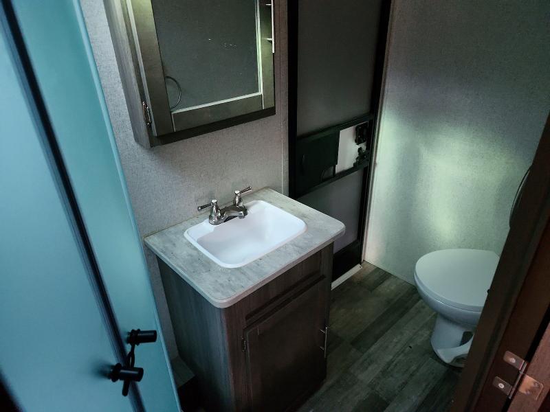 Продажа на аукционе авто 2020 Keystone Trailer, vin: 4YDT32S24L6360563, номер лота: 72547386