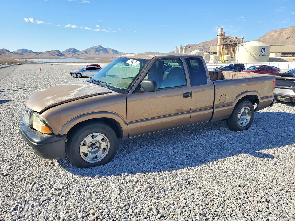 71944576 :رقم المزاد ، 1GTCS195328124683 vin ، 2002 Gmc Sonoma مزاد بيع