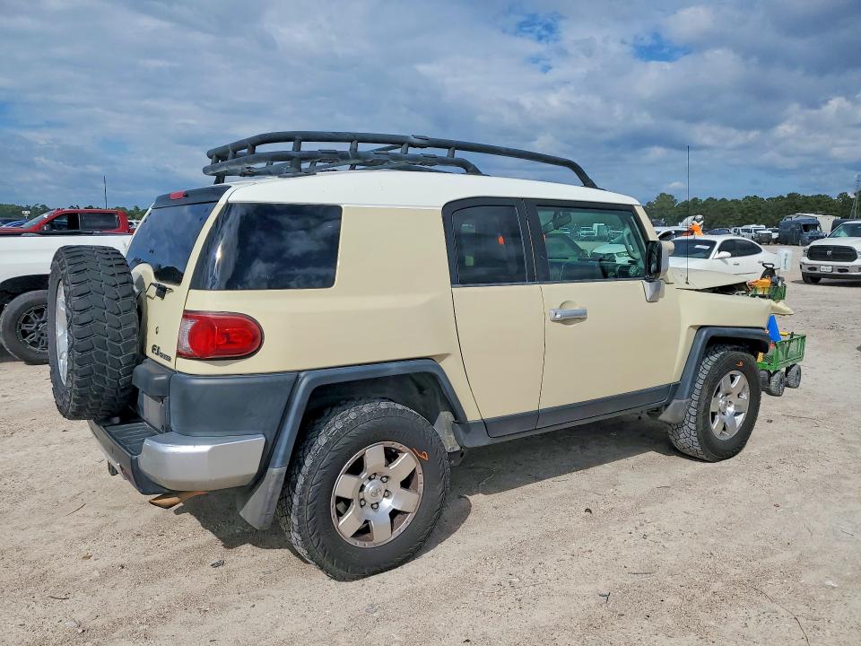 2008 Toyota Fj Cruiser მანქანა იყიდება აუქციონზე, vin: JTEZU11FX8K003455, აუქციონის ნომერი: 71534236