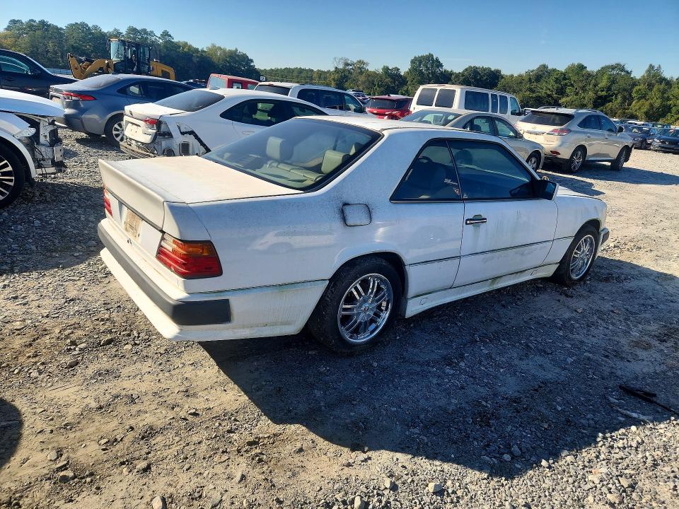 1991 Mercedes-benz 300 მანქანა იყიდება აუქციონზე, vin: WDBEA51D1MB330692, აუქციონის ნომერი: 72964796